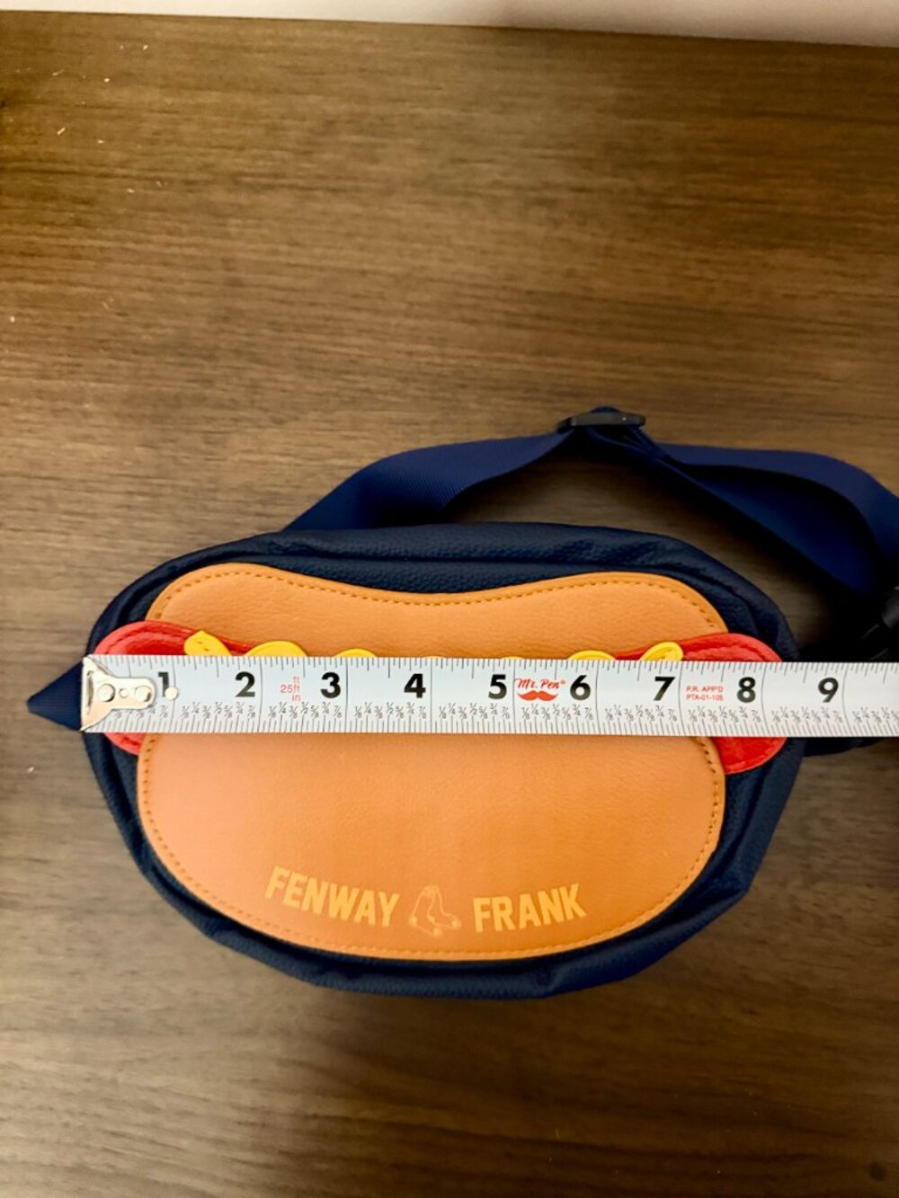 Boston Red Sox Fenway Frank Hot Dog Fanny Pack Belt Bag Limited Edition - Picture 5 of 6